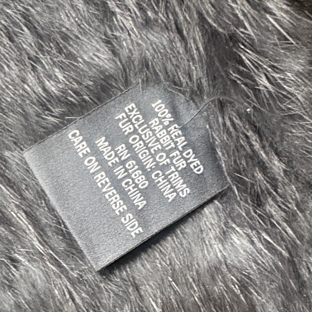Black Rabbit Fur Vest - Picture 2 of 7